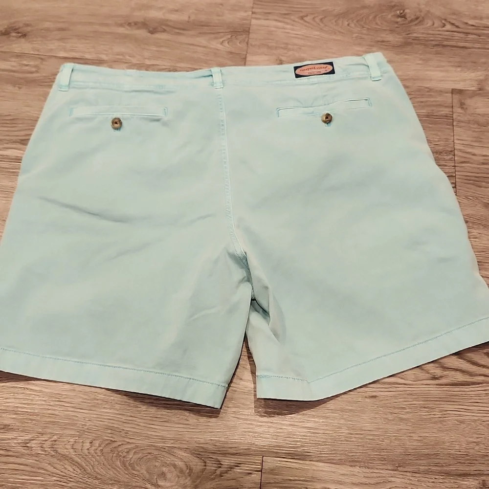Vineyard Vines Flat Front Island Shorts- 38